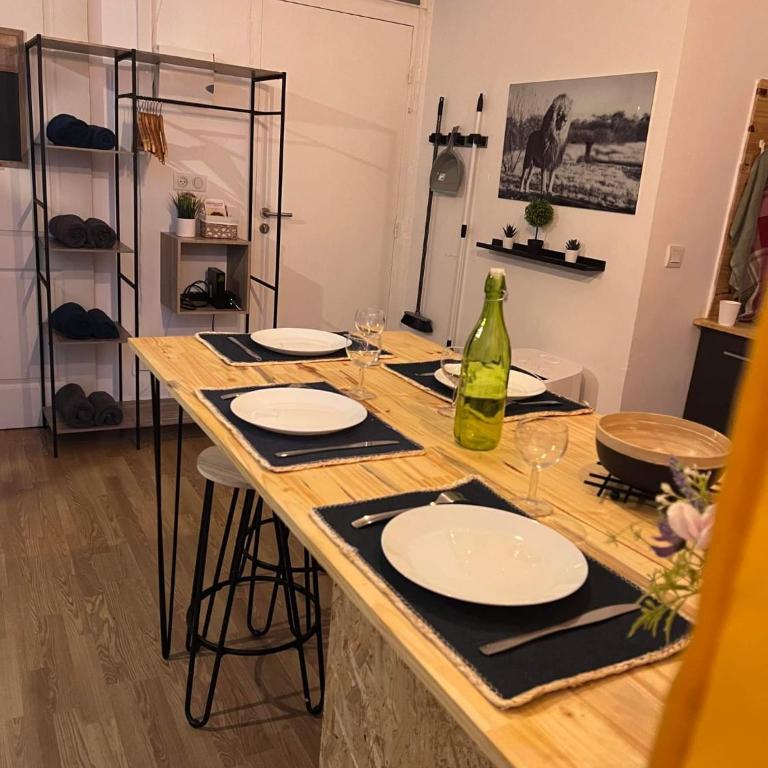 Charmant appartement climatisé aux pieds de la cité - Apartment mit 1 Schlafzimmer - 17
