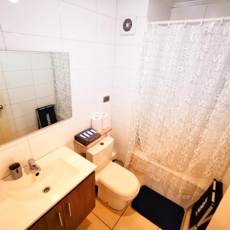 Hermoso Departamento Central en Concepción - hasta 4 camas - 2 Dormitorios - 1 Baño - 1 Estacionamiento - Mejor Evaluado en Chile 2023-2025 - Incluye Consola de Juegos Retro - Te ayudo con panoramas - Apartamento de 2 dormitorios - 10