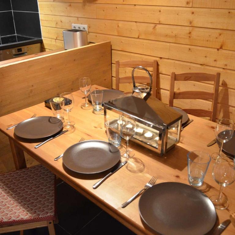 Duplex authentique 6 pers au cœur de Val Thorens avec balcon, local à ski, et box en option - FR-1-545-40 - Appartamento - 4