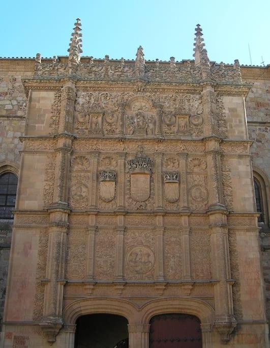 DOMUS SALAMANCA. MELCHOR CANO. Centro. 4 dormitorios - Apartamento - 58