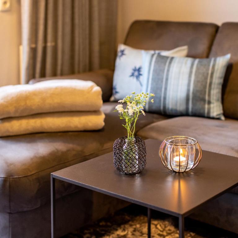der Sonnberg Alpinlodges - Apartments mit Seeblick, privater Sauna und Self Check-In - Two-Bedroom Apartment Schönwieskopf with private sauna and lake view - 7