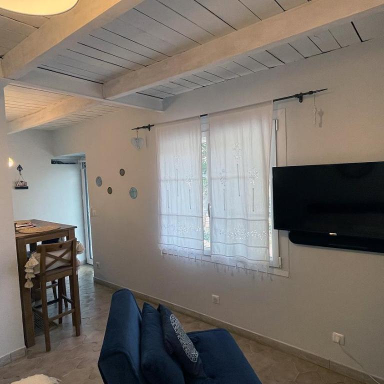 Chambre indépendante au Joli Mazet à Nîmes idéalement situé entre la garrigue et la ville - Chambre Lit Queen-Size Deluxe - 13