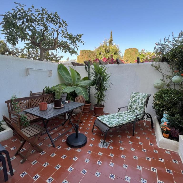 Estepona - Playa - Villa de 2 dormitorios en urbanización cerca del mar Ele9 - Apartamento - 6