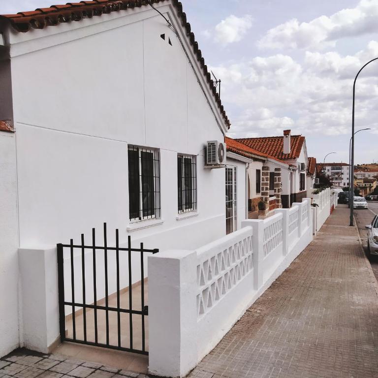 Apartamento Ceclavín - Three-Bedroom Apartment - 2