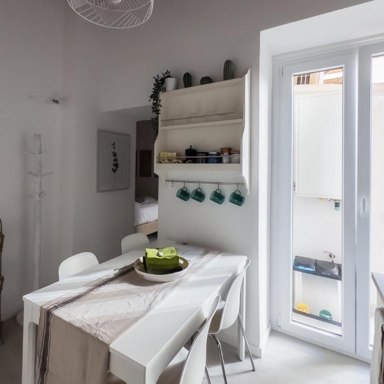 White Ostilia Apartments - Appartamento con 2 Camere da Letto - 4