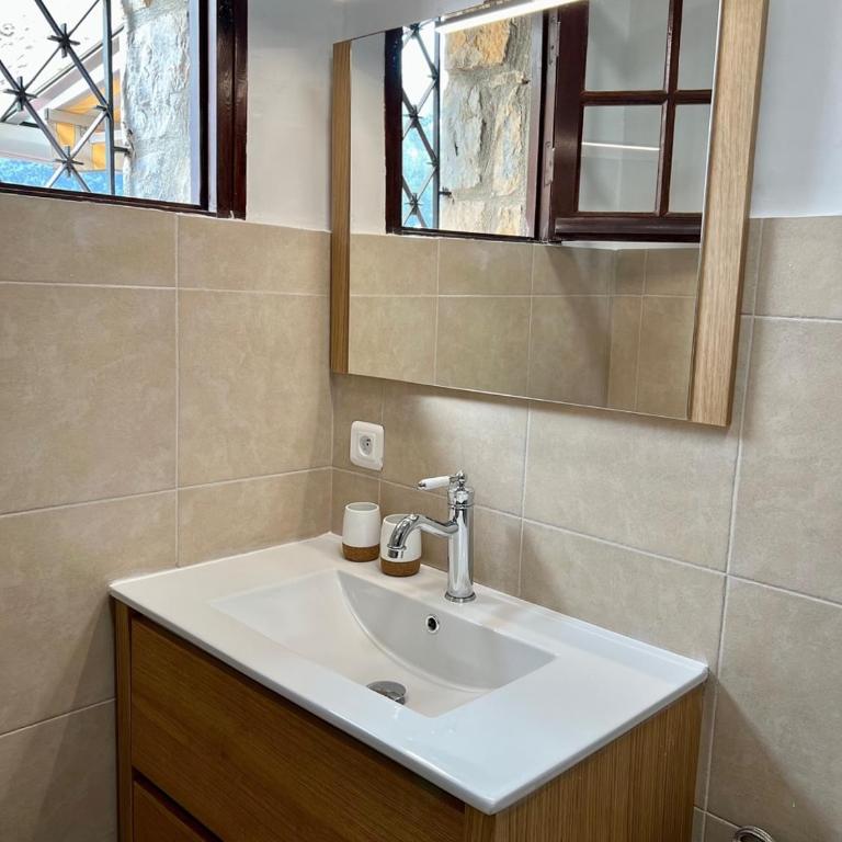Entre Nice et Monaco grande Villa avec piscine privée 12 personnes - Villa - 57