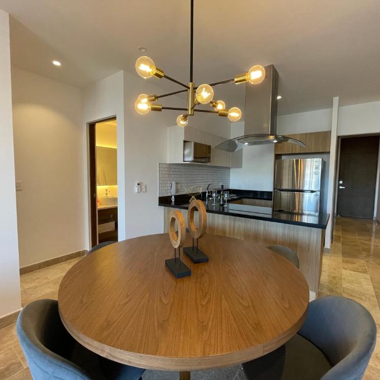 New & Equipped Apartment Steps From The Beach With Pool Jacuzzi By Yeah - Two-Bedroom Apartment - 12