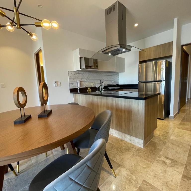 New & Equipped Apartment Steps From The Beach With Pool Jacuzzi By Yeah - Two-Bedroom Apartment - 16