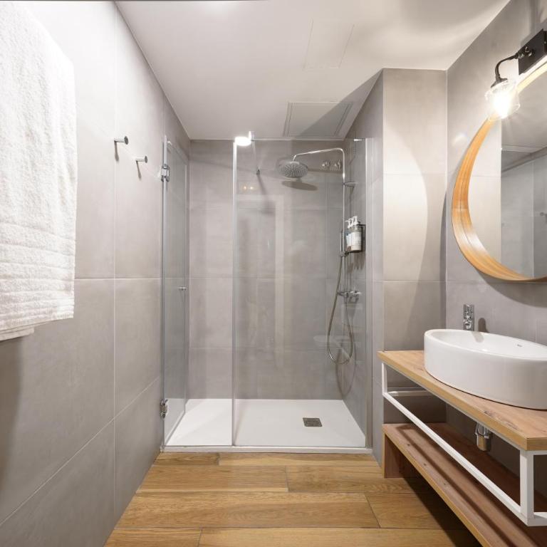 Numa Barcelona Brio - Small Room - 8