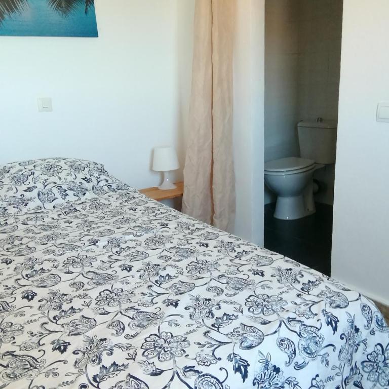 Magnifique vue à 100m de la plage - Three-Bedroom Apartment - 17