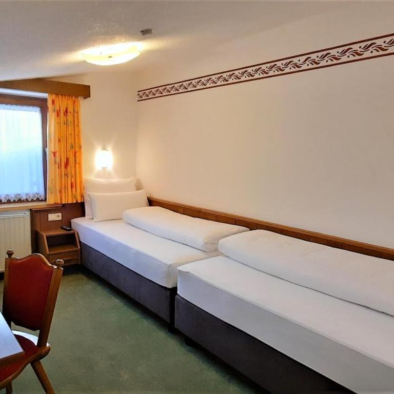 Hotel Garni Belvedere - Standard Zweibettzimmer - 1