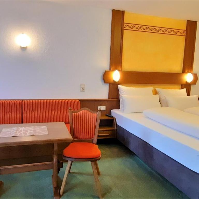 Hotel Garni Belvedere - Comfort Doppelzimmer mit Balkon - 1