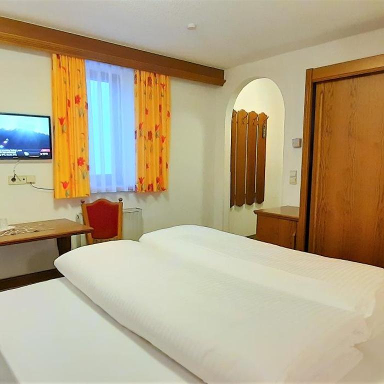 Hotel Garni Belvedere - Budget Doppelzimmer - 4