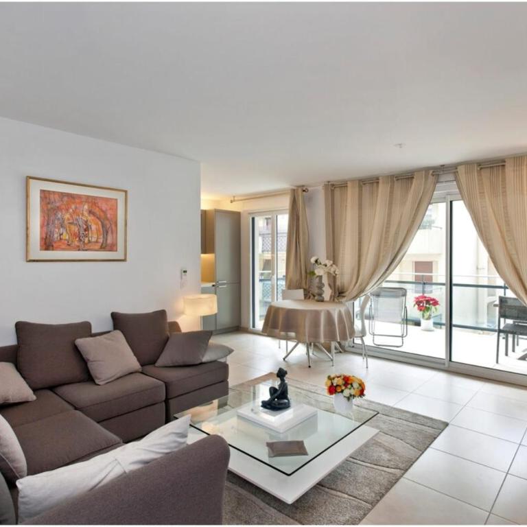 REF 912 - Cannes Center - Apartment for rent - Apartamento - 2