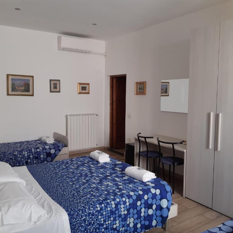 Sogni D'Oro Guest House - Quadruple Room with Private Bathroom - 20