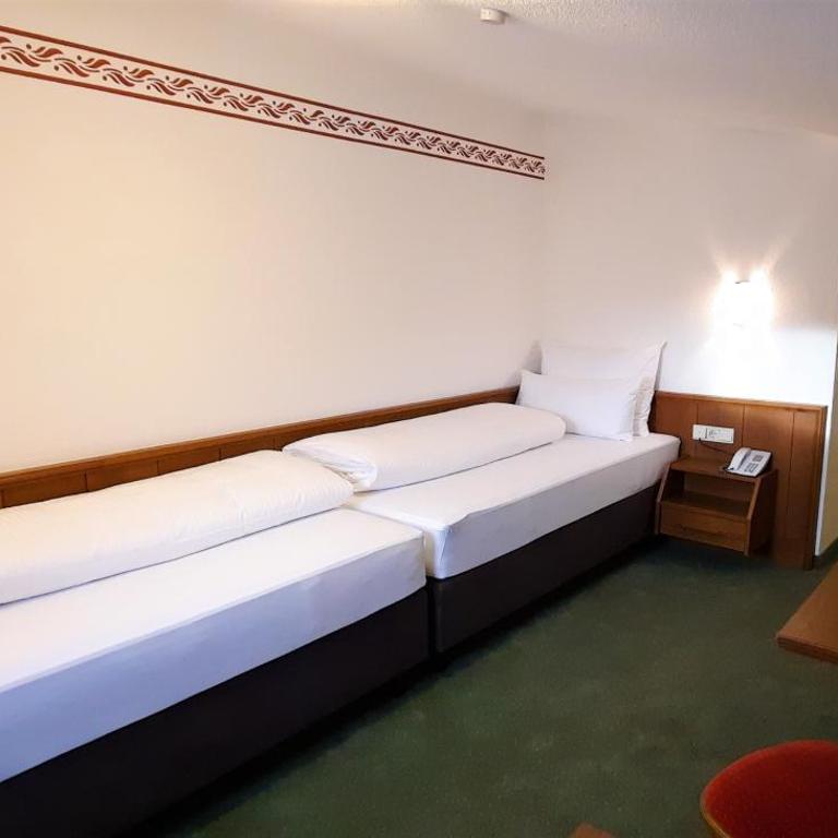 Hotel Garni Belvedere - Standard Zweibettzimmer - 3
