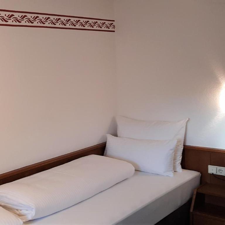 Hotel Garni Belvedere - Standard Zweibettzimmer - 4