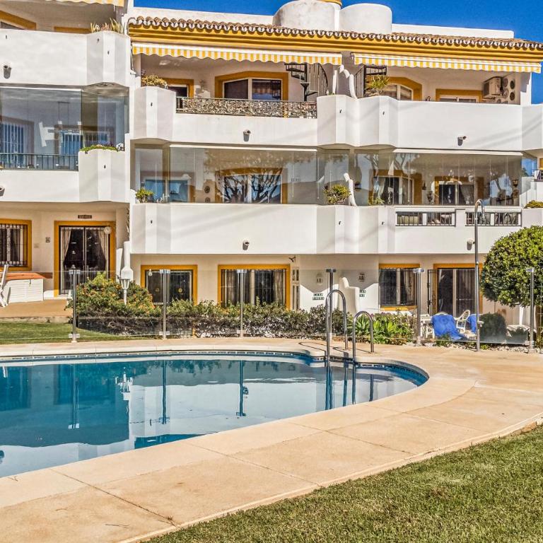 2 Bedroom Beautiful Apartment In Calahonda - Apartamento de 2 dormitorios - 12