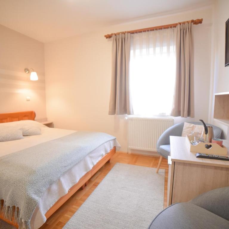 Vila Marija Zlatibor - Deluks Soba sa Bračnim Krevetom (Queen-size) - 11