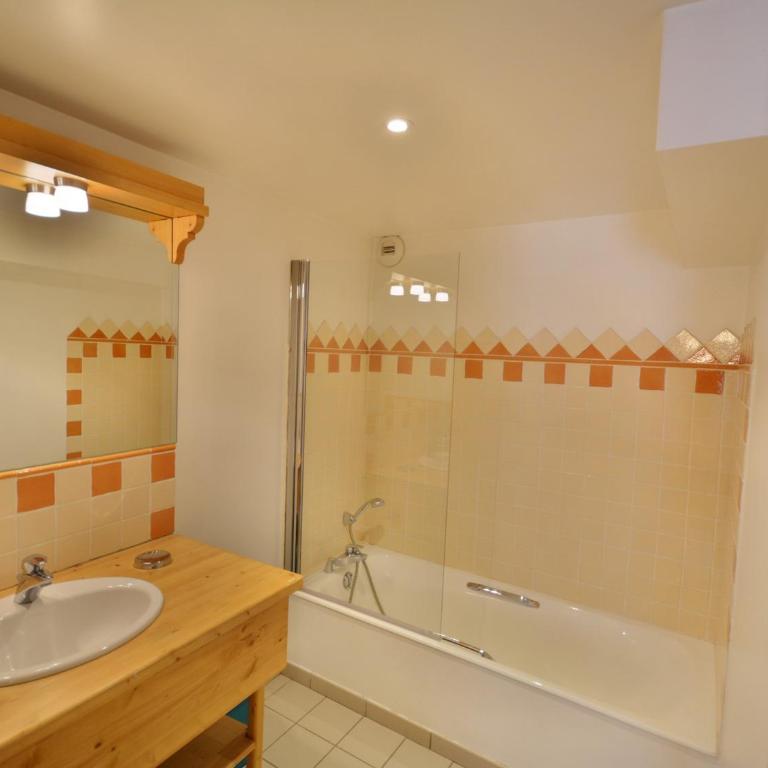 Chalet rénové 8 pers. proche centre et pistes avec parking - FR-1-684-22 - Apartamento - 9