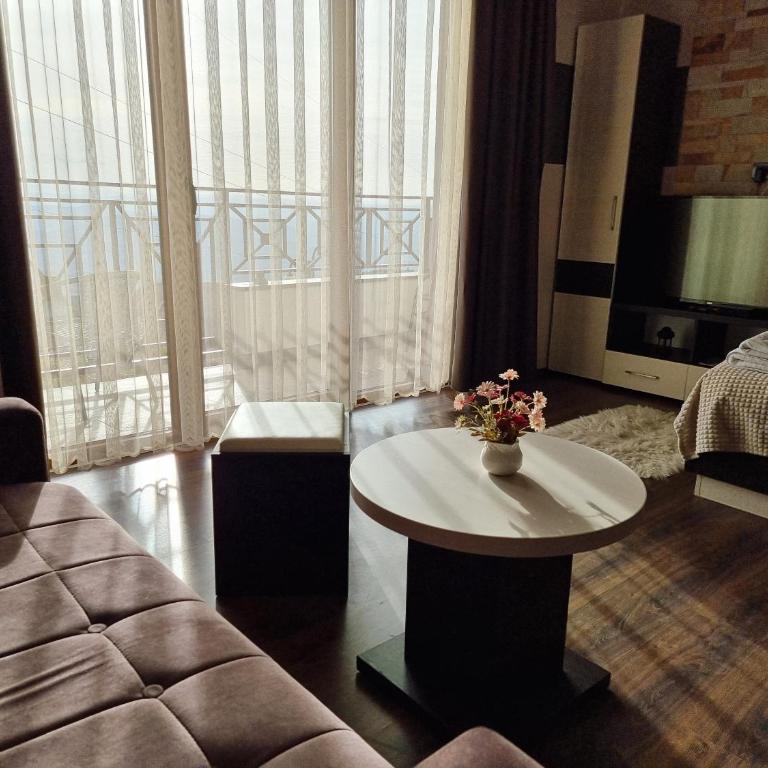 Sweet Kop of Milmari - Apartment with Mountain View - 10