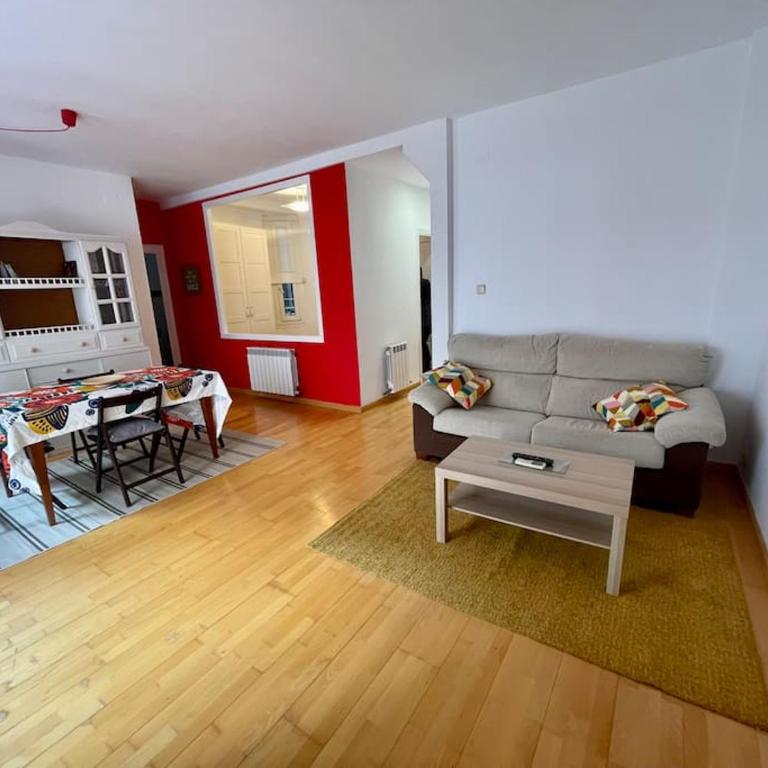 Acogedor apartamento en Zaragoza - Two-Bedroom Apartment - 1