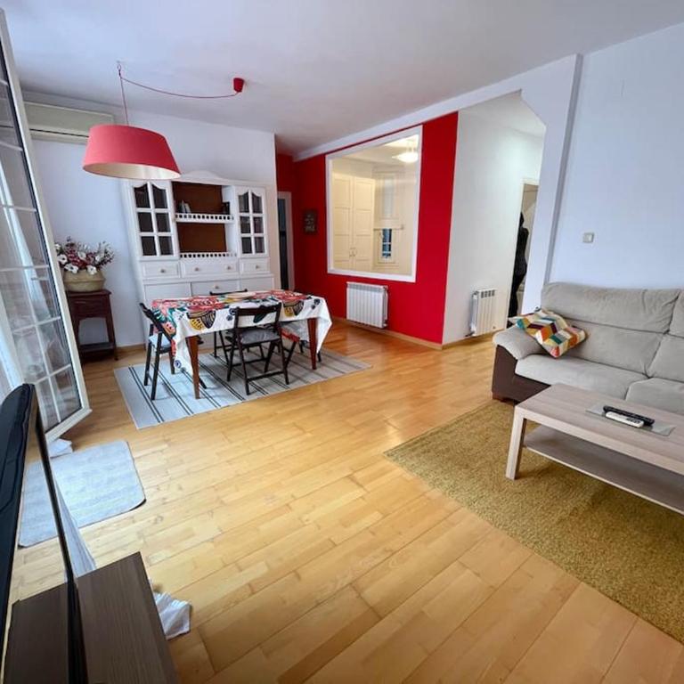 Acogedor apartamento en Zaragoza - Two-Bedroom Apartment - 3