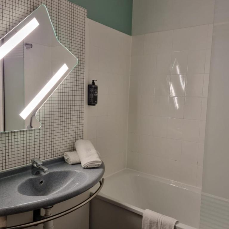 ibis budget Albertville - Chambre Lits Jumeaux - 1