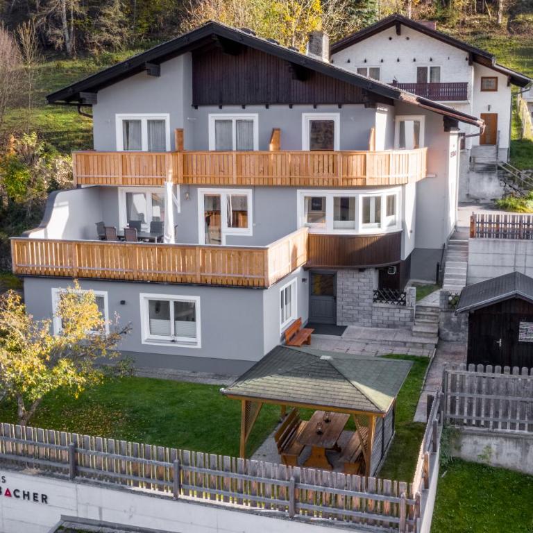 Appartements DAS RETTENBACHER - Four-Bedroom Apartment with Balcony and Mountain View - 1