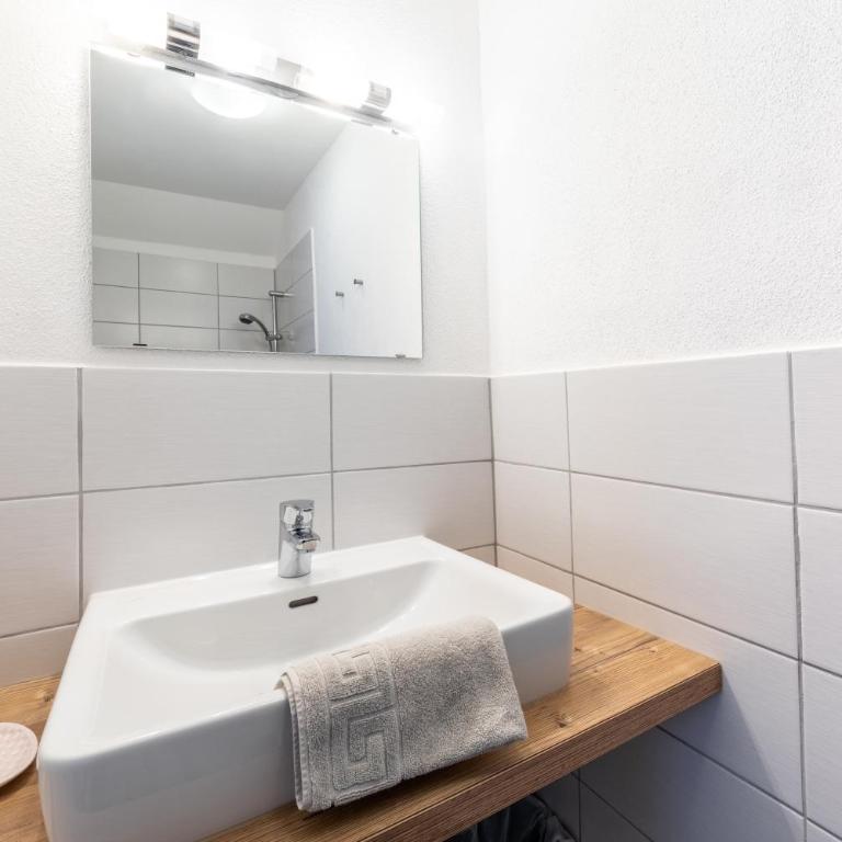 Appartements DAS RETTENBACHER - Apartment mit 2 Schlafzimmern mit Garten und Bergblick - 13
