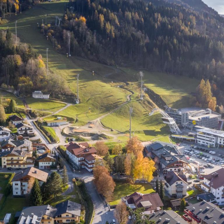 Appartements DAS RETTENBACHER - Four-Bedroom Apartment with Balcony and Mountain View - 7