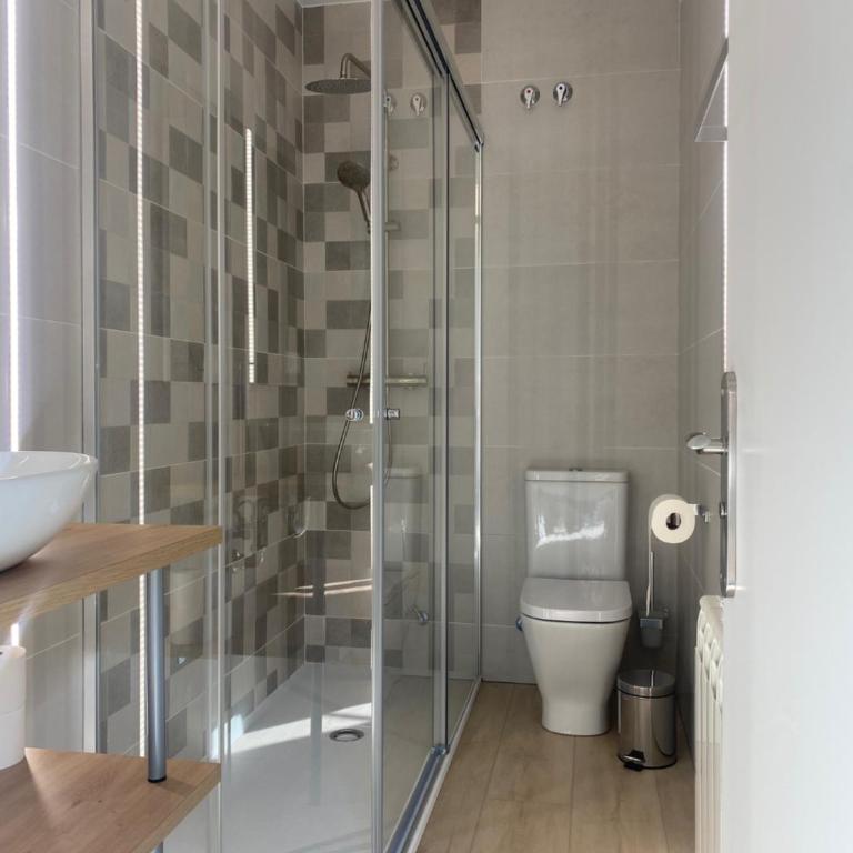 APARTAMENTOS LA FLORA BURGOS todos con aire acondicionado y ascensor - Apartamento de 1 dormitorio - 10