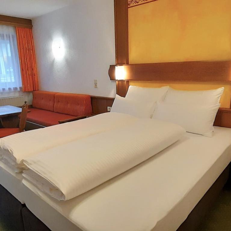 Hotel Garni Belvedere - Comfort Doppelzimmer mit Balkon - 7