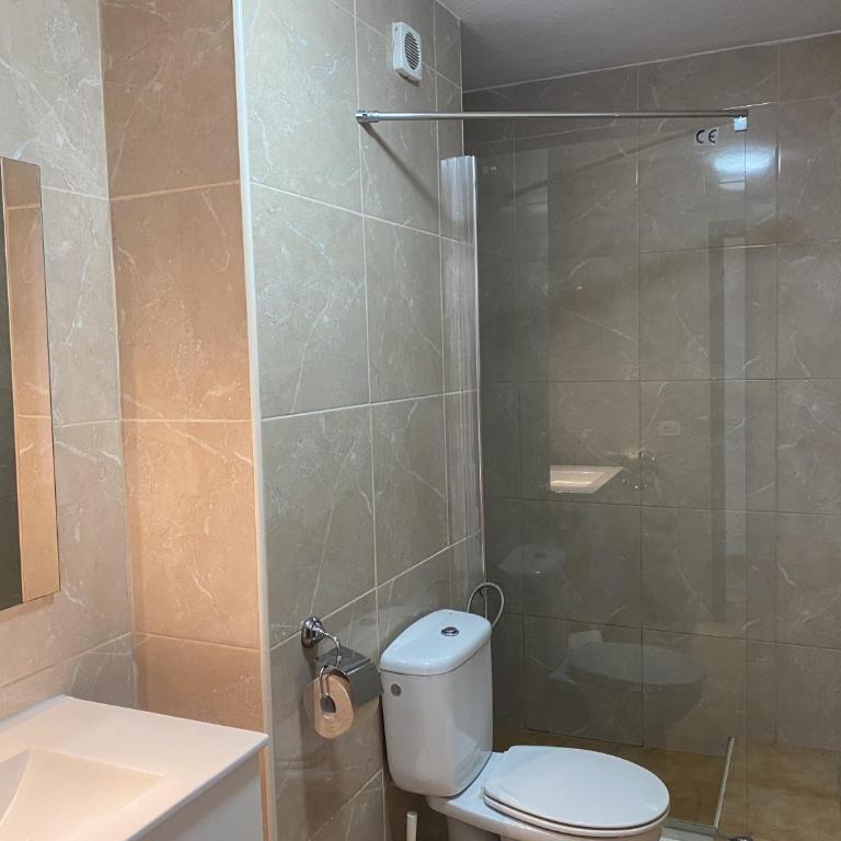 Apart Hotel 1 bed Apartment 14B2, Victoria Court 1, Los Cristianos, Tenerife - Apartamento de 1 dormitorio - 3