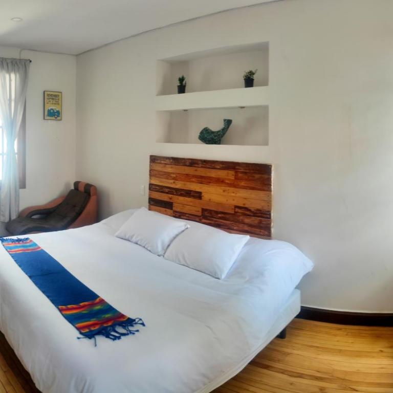 Minka Hostel - Deluxe Double Room - 2