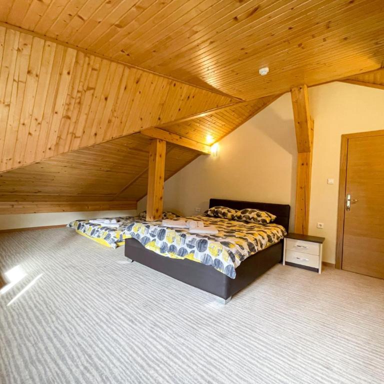 My sweet home Jahorina - Three-Bedroom Apartment - 24