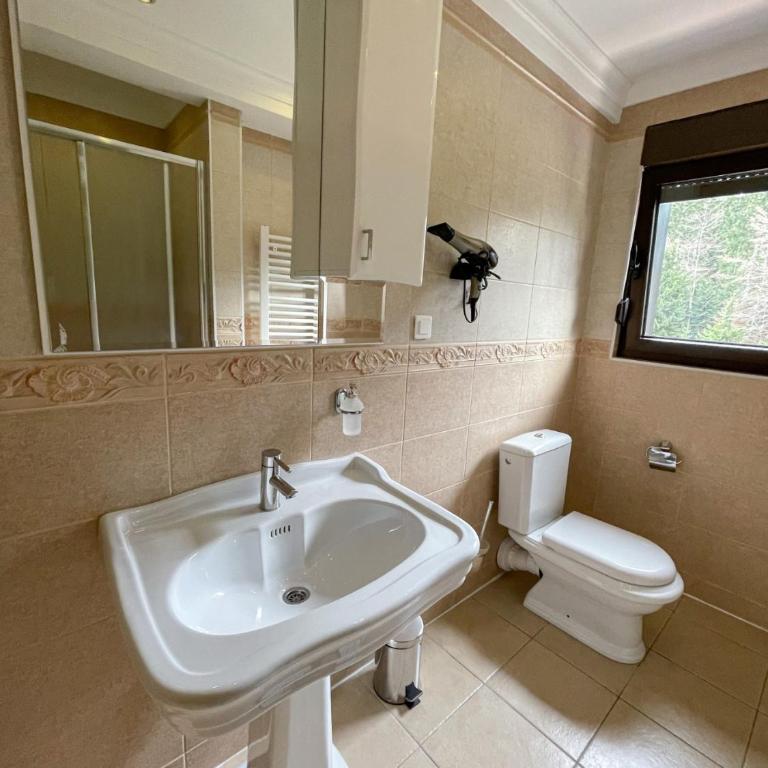 My sweet home Jahorina - Three-Bedroom Apartment - 26