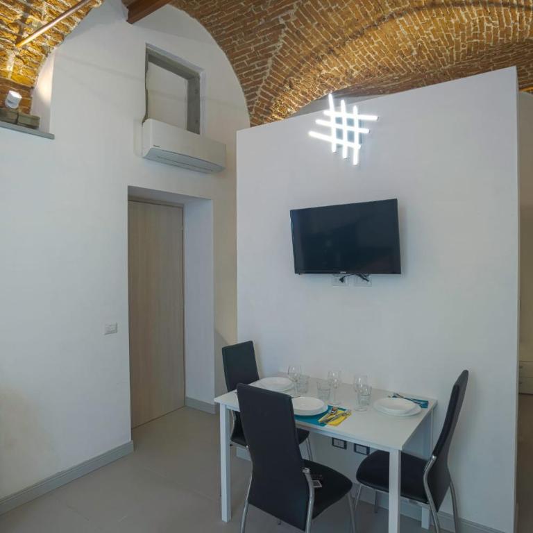 Visit Florentia Apartment - Suite Familiare - 1