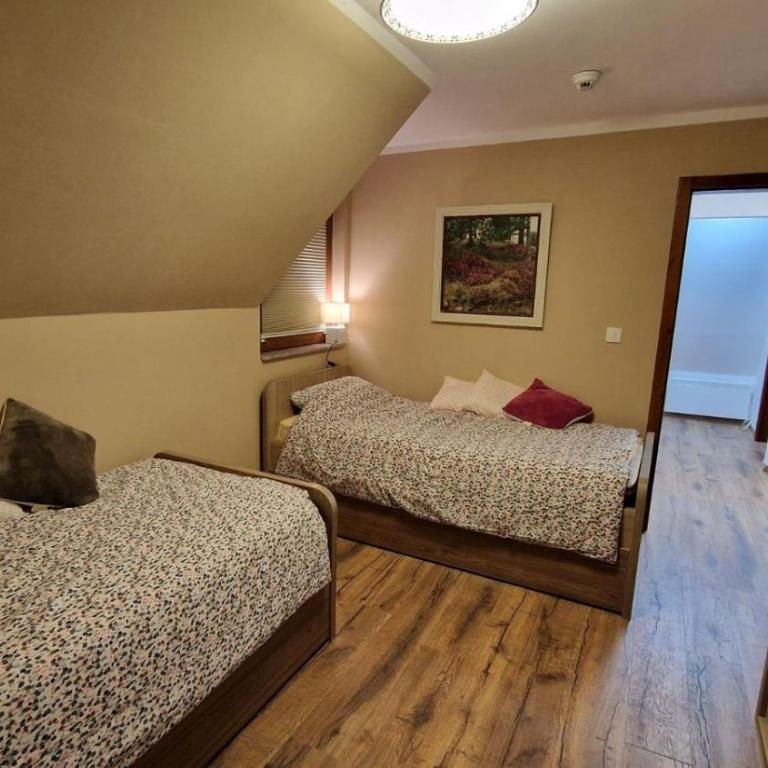 Ski House - Two-Bedroom Apartment - 13