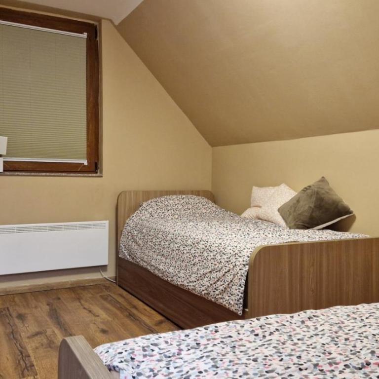 Ski House - Two-Bedroom Apartment - 14