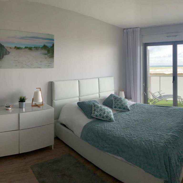 Face mer pieds dans l'eau - Apartment with Sea View - 10
