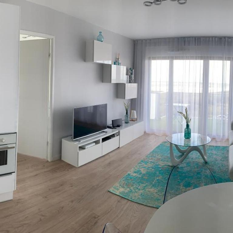 Face mer pieds dans l'eau - Apartment with Sea View - 6