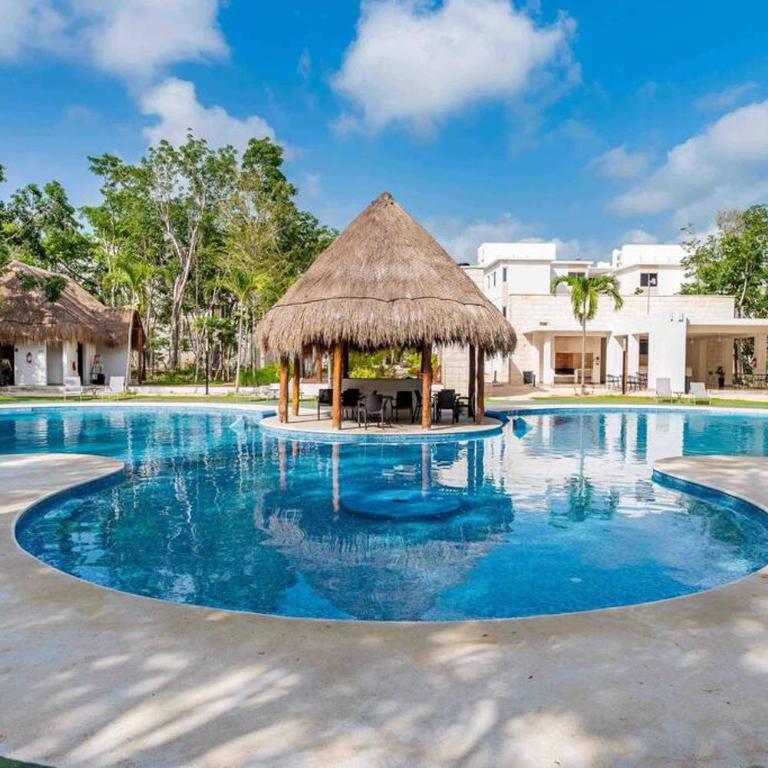 Nest to rest - Cozy ground floor apt with 2 bedrooms, pool and facilities - Two-Bedroom Apartment - 30