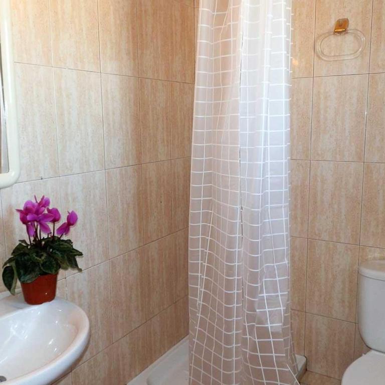 Casa cerca del mar con piscina privada, wifi gratuito, aire acondicionado opcional y se admiten mascotas - ES-184-7 - Casa - 2