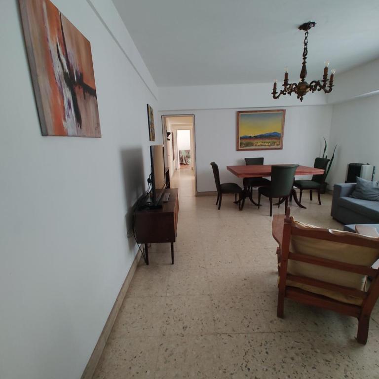 Amplio 3 Ambientes Zona Centro - Apartamento de 2 dormitorios - 4