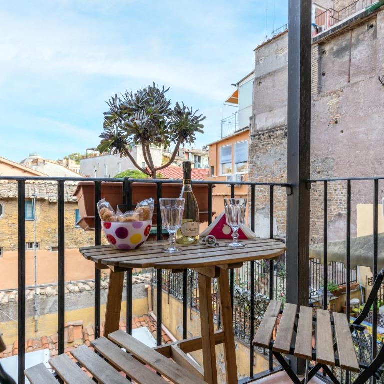 Trastevere house with balcony,quiet NEW - Appartamento con 1 Camera da Letto - 2