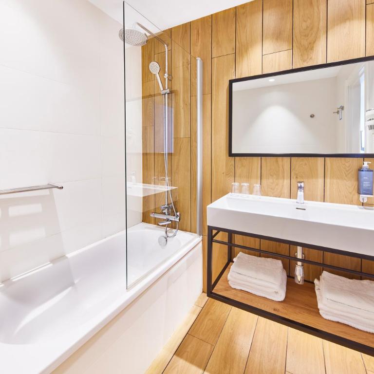 Barcelona Century Hotel - Standard Twin Room - 4