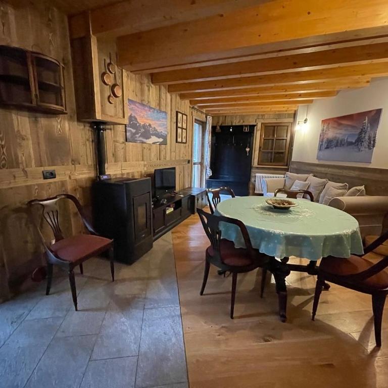 WILDHOMES Wild Wolf Lodge - Appartamento con 3 Camere da Letto - 4