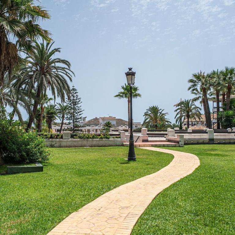 2BDR apartment with Sea View in Golden Mile, Marbella - Two-Bedroom Apartment - 14