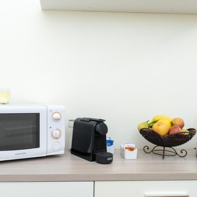 Zaira b&b - Camera Tripla con Bagno Privato Esterno - 13